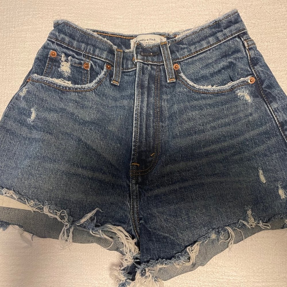 Abercrombie & Fitch Distressed Denim Shorts Size 00